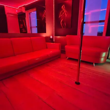 Pole Dance Apartment Lalka Milosci