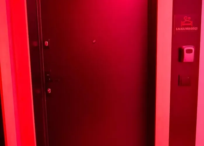 Pole Dance Apartment Lalka Milosci *