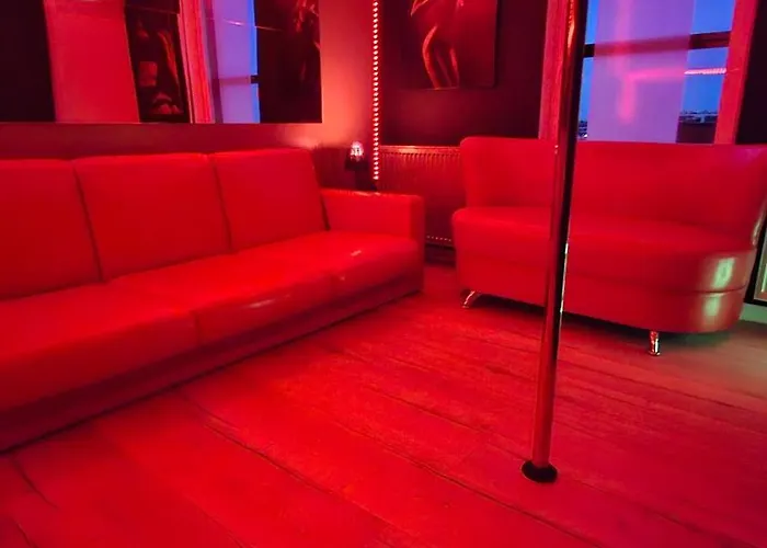 Pole Dance Apartment Lalka Milosci